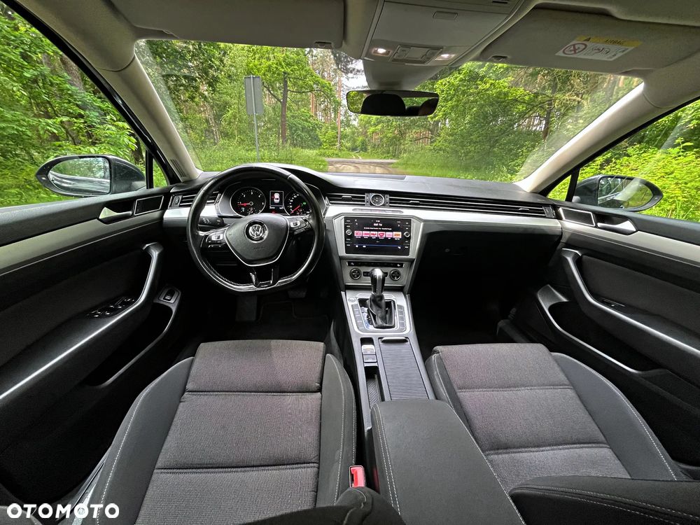 Volkswagen Passat - 13