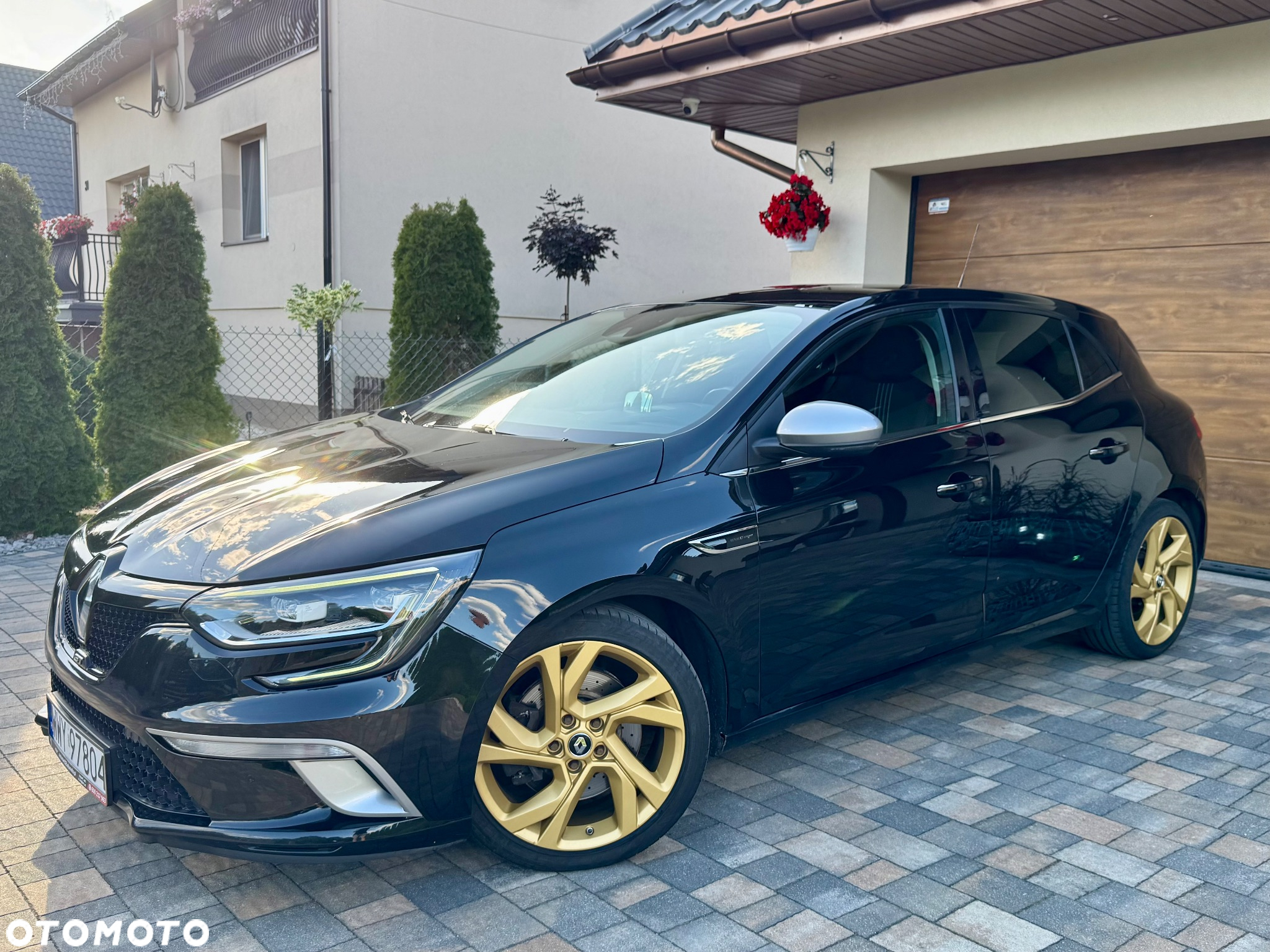 Renault Megane ENERGY TCe 205 EDC GT - 32