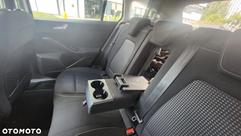 Ford Focus - 30