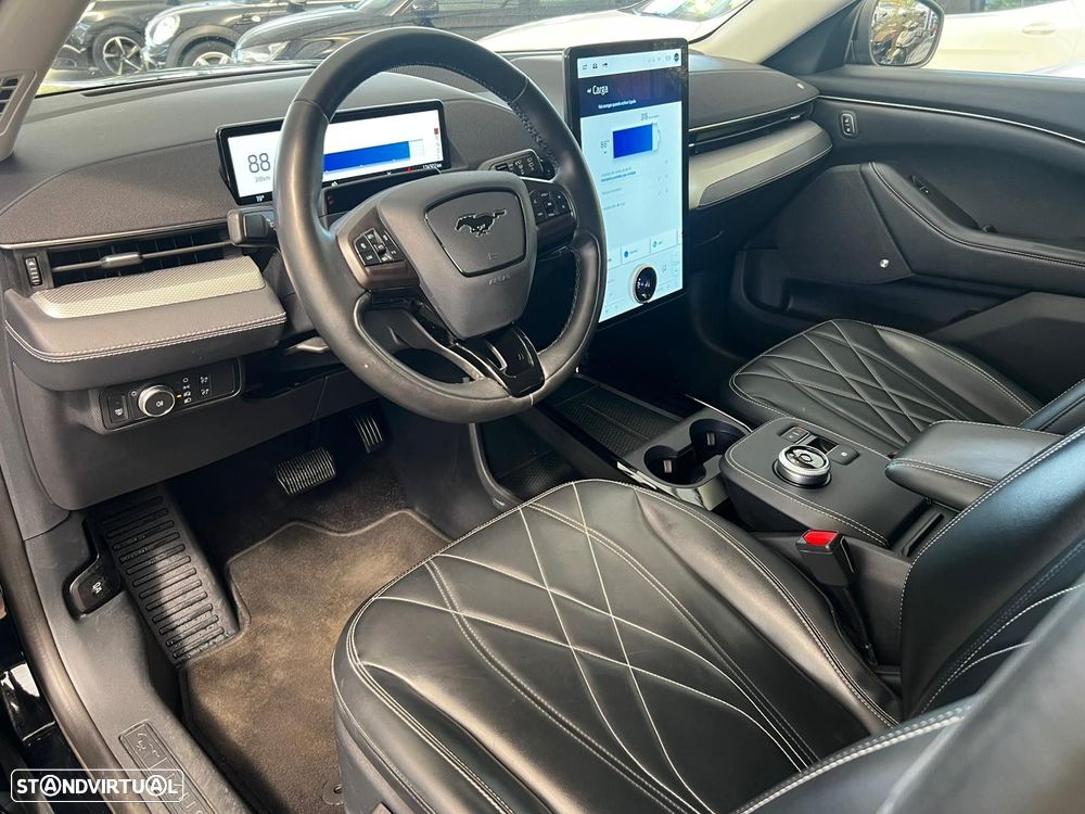 Ford Mustang Mach-E 75.7 kWh Premium AWD - 7