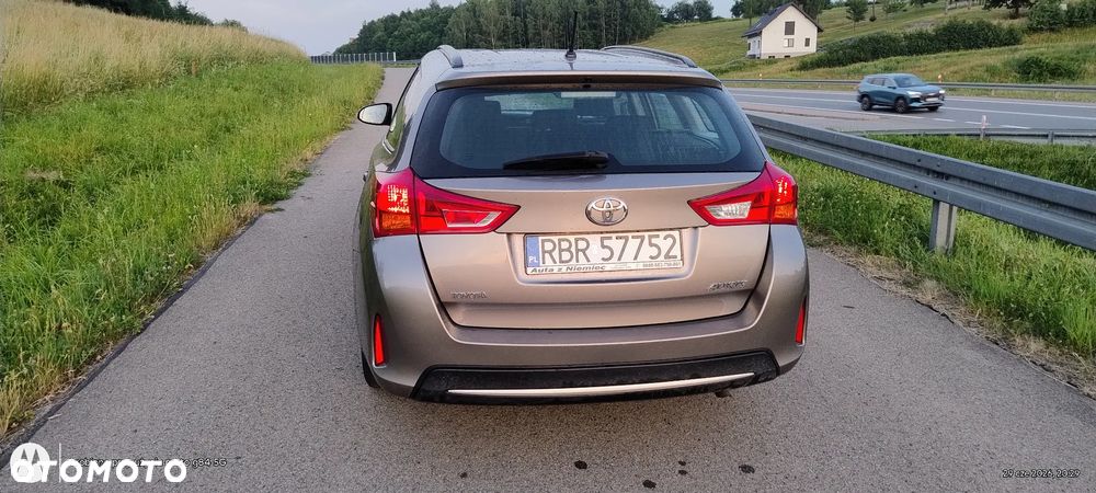 Toyota Auris 1.4 D-4D Active - 5