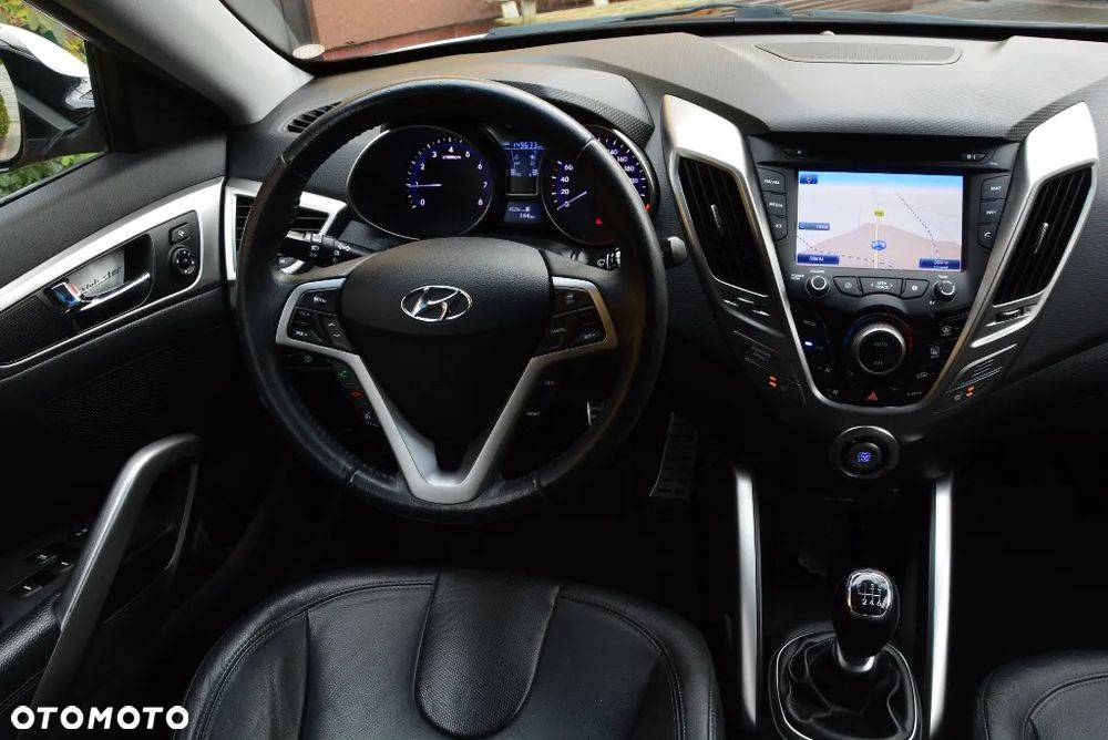 Hyundai Veloster 1.6 GDI Premium - 23