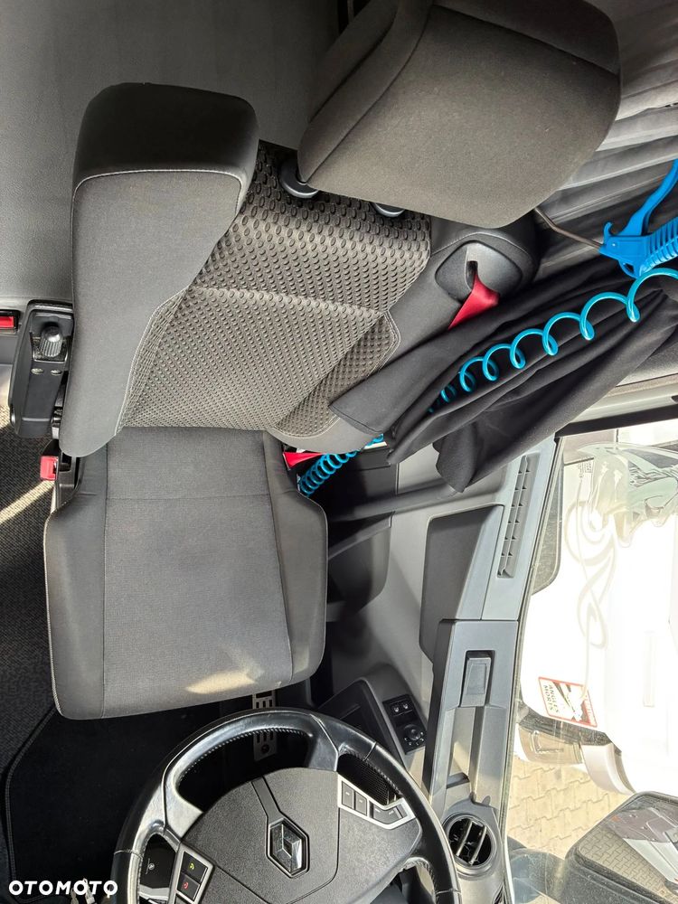 Renault T480 X_LOW - 9