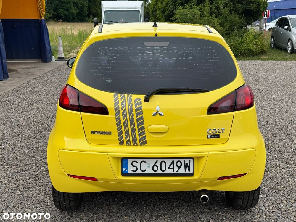 Mitsubishi Colt - 9
