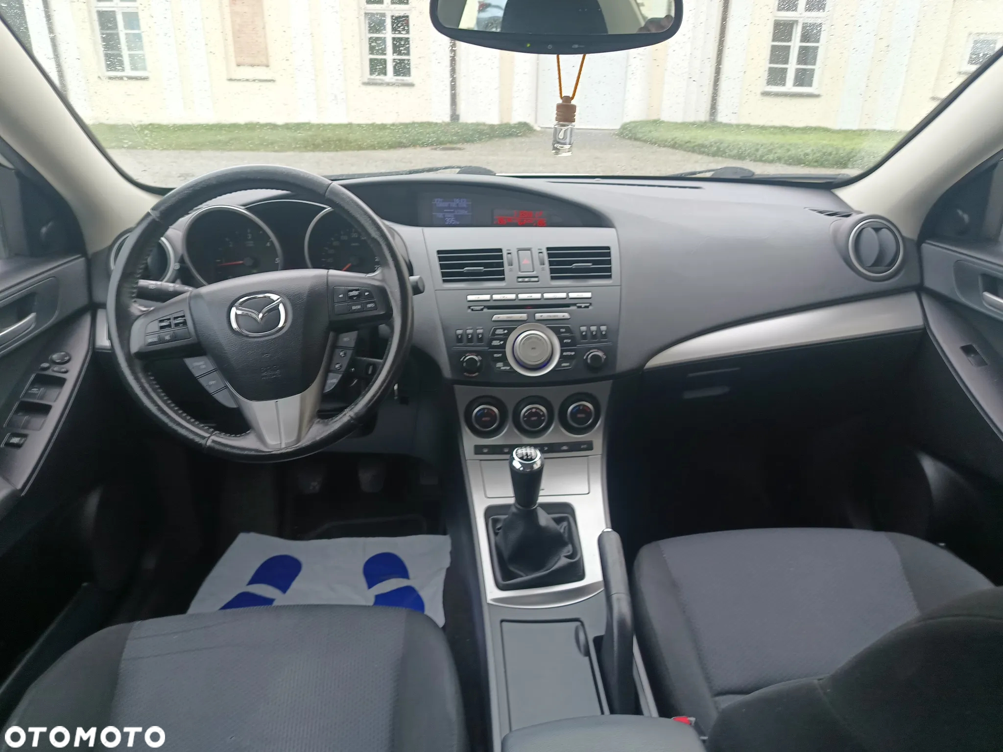 Mazda 3 - 7