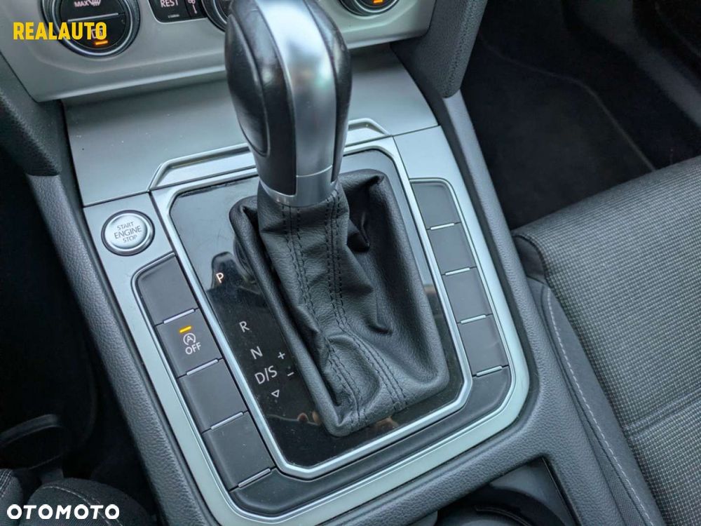 Volkswagen Passat - 7