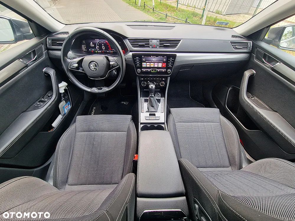 Skoda Superb 2.0 TDI SCR Style DSG - 26