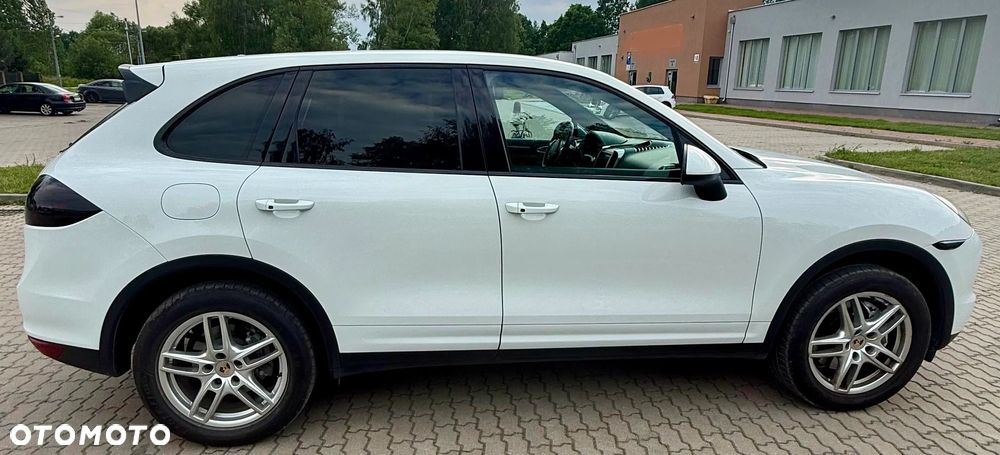 Porsche Cayenne - 5