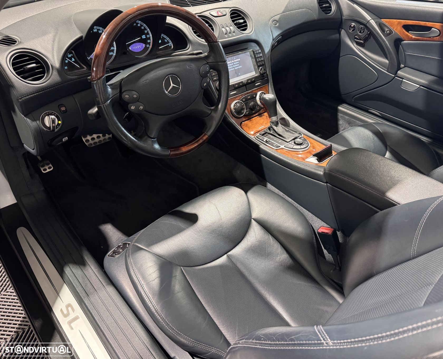 Mercedes-Benz SL 500 Standard - 17