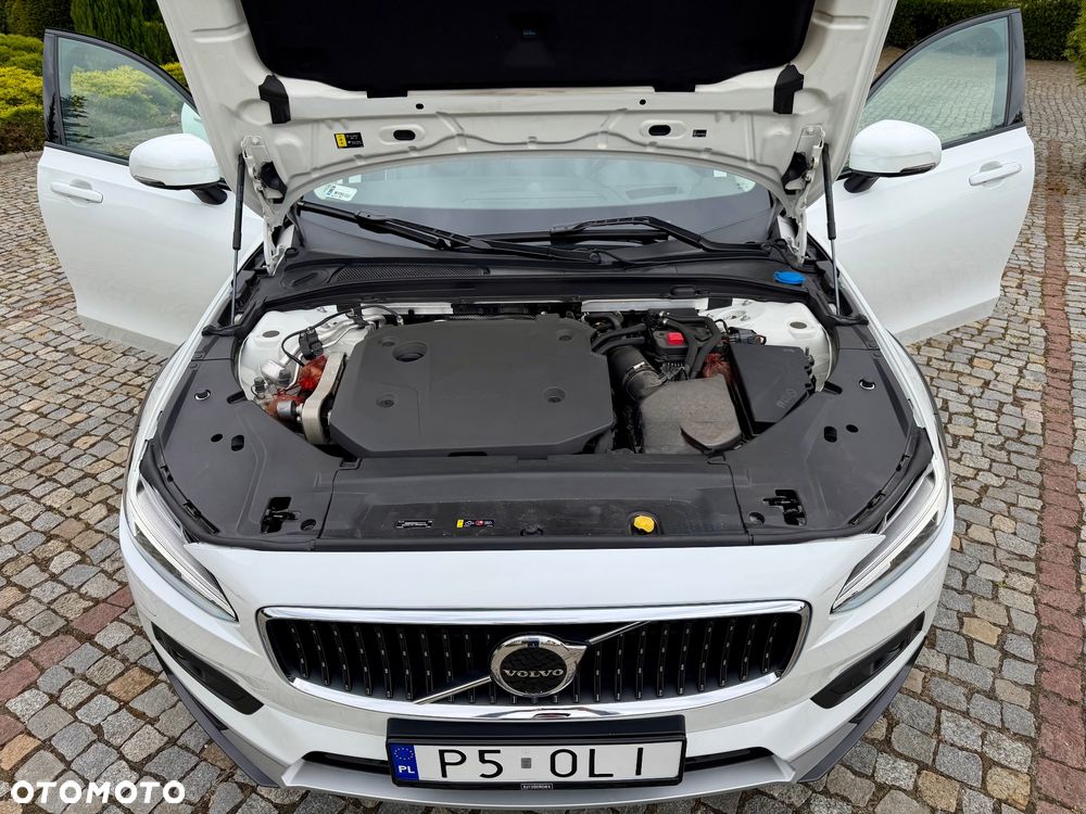 Volvo V90 Cross Country B5 D AWD Ultimate - 30
