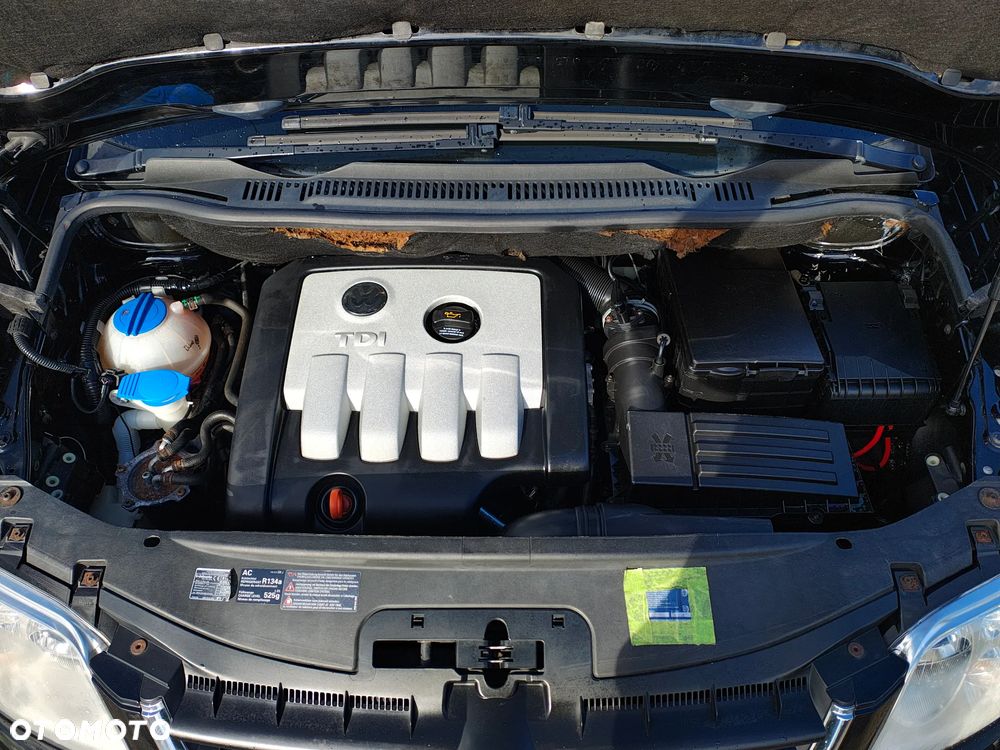 Volkswagen Touran 2.0 TDI Highline - 40