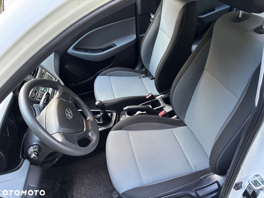Hyundai i20 blue 1.2 Style - 10