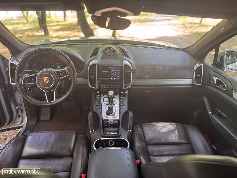 Porsche Cayenne Platinum Edition - 8