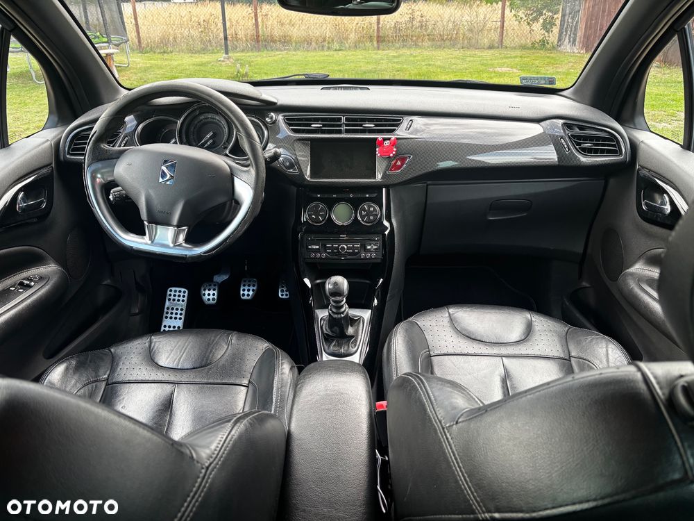 Citroën DS3 1.6 HDi SoChic - 6