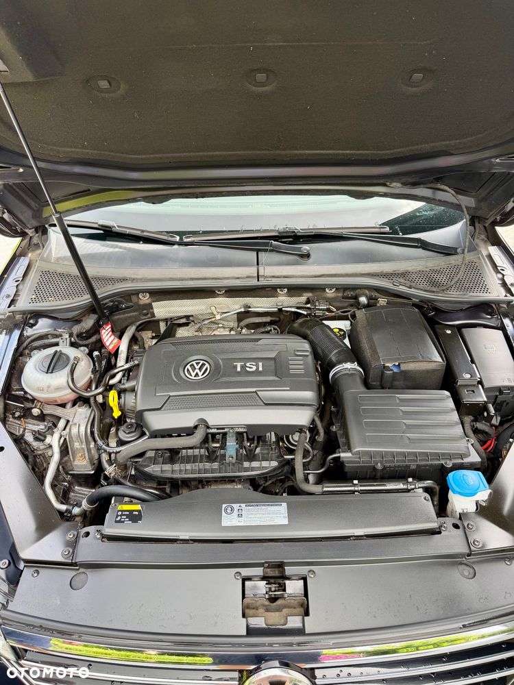 Volkswagen Passat - 4