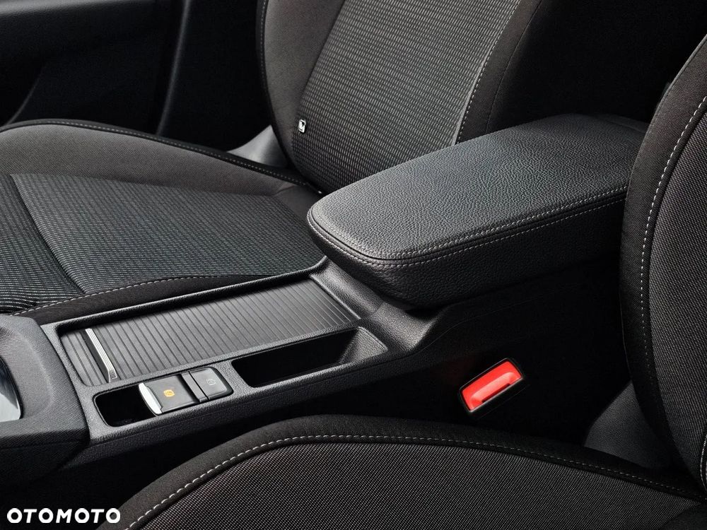 Skoda Octavia 1.5 TSI Selection - 32