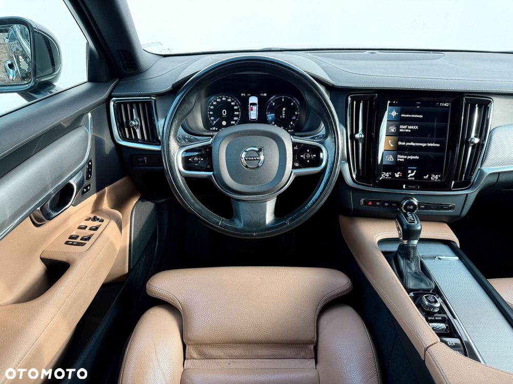 Volvo V90 - 17