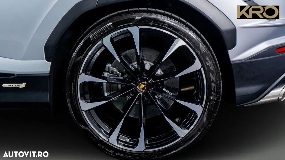 Lamborghini URUS - 17