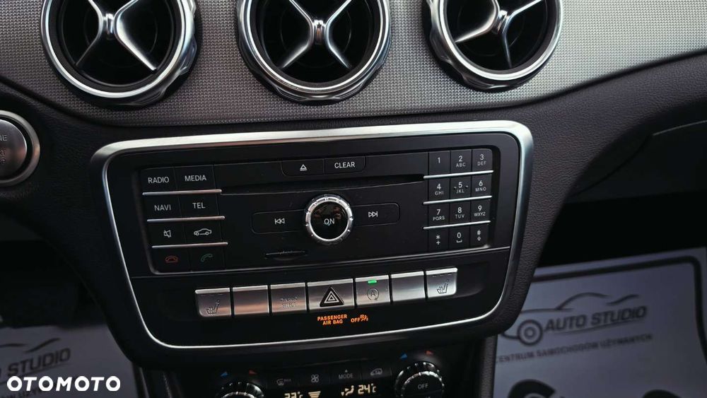 Mercedes-Benz GLA 200 7G-DCT Urban - 15