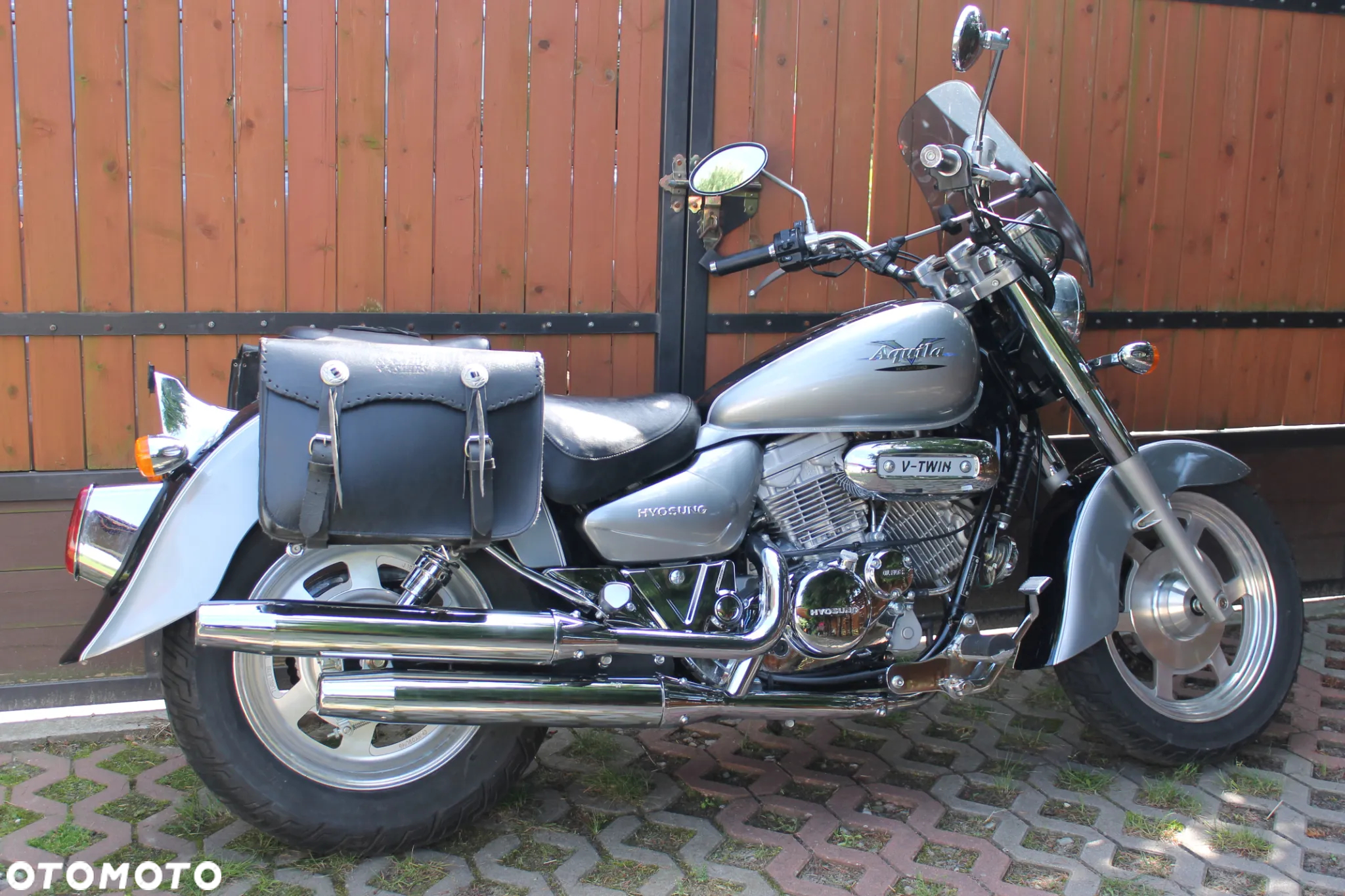 Hyosung GV - 9
