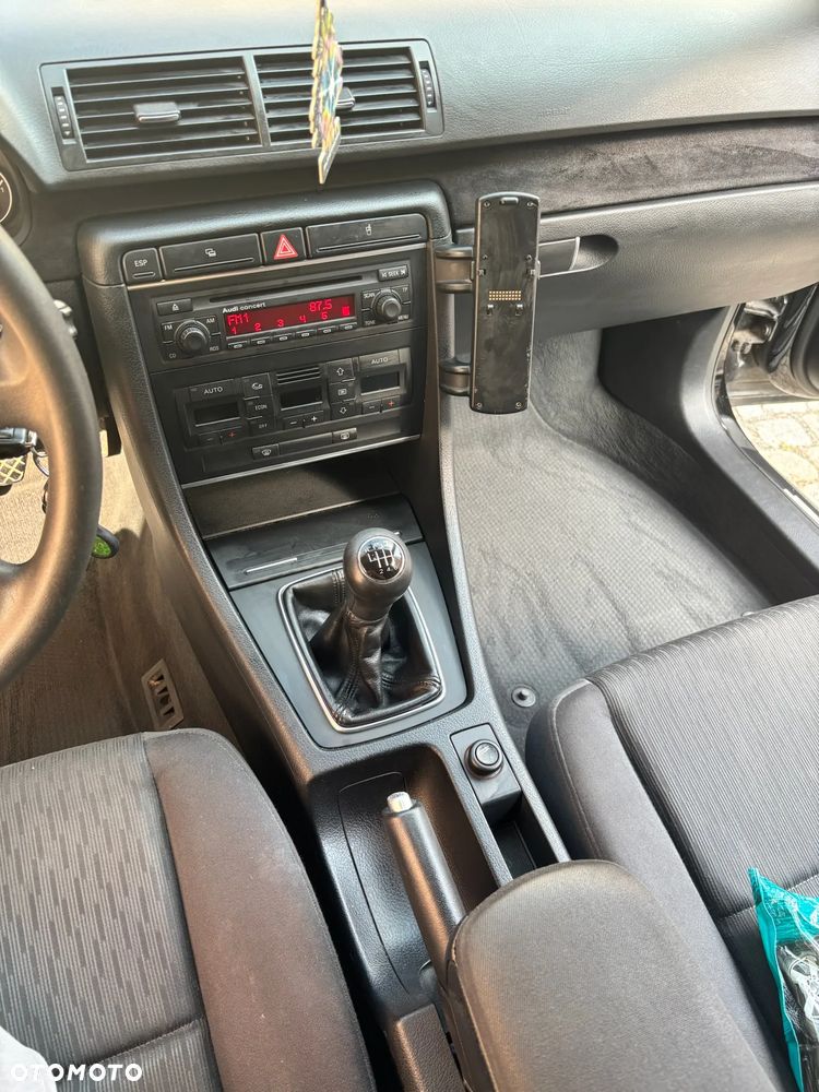 Audi A4 Avant 2.0 TDI DPF - 25