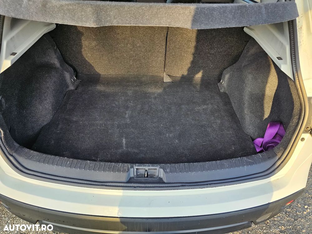 Nissan Qashqai 1.5 dCi DPF 360 - 11