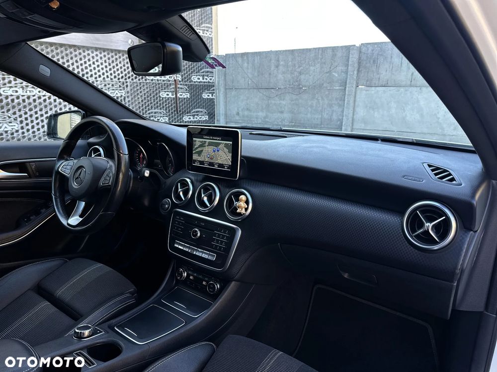 Mercedes-Benz Klasa A 180 7G-DCT AMG Line - 17