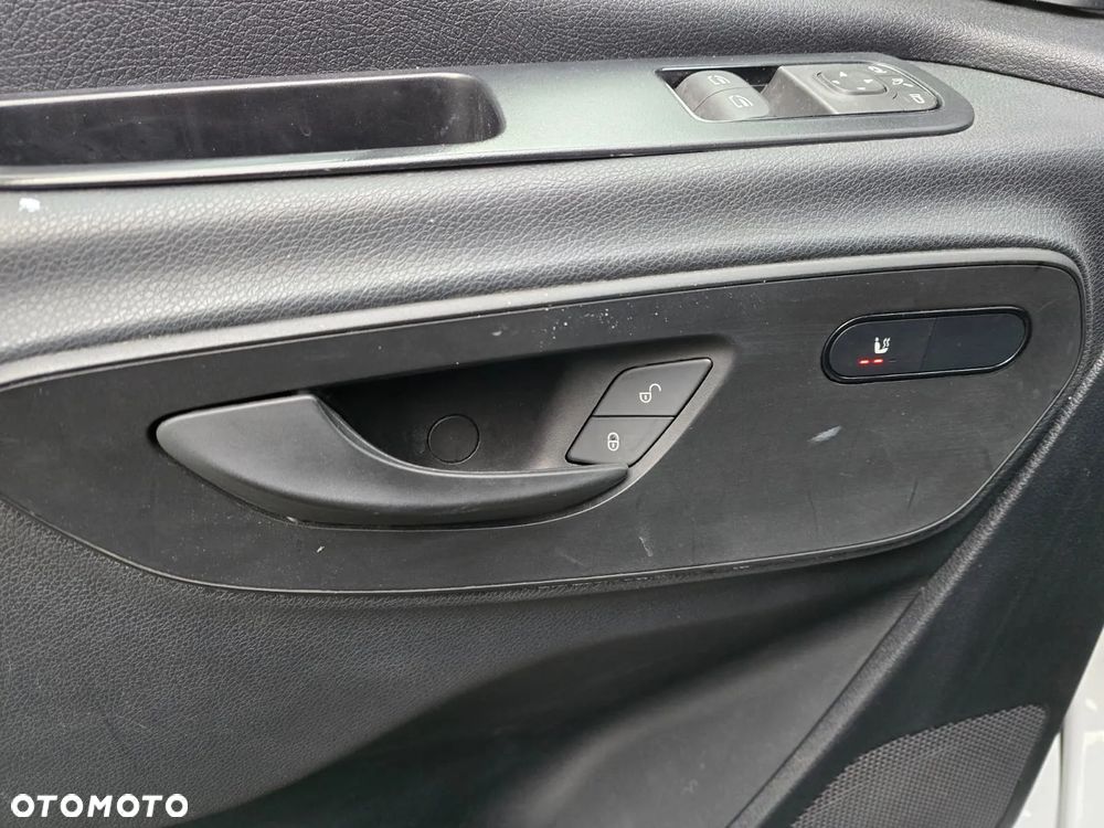 Mercedes-Benz Sprinter - 14