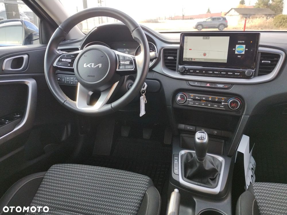 Kia Ceed 1.5 T-GDI M - 29
