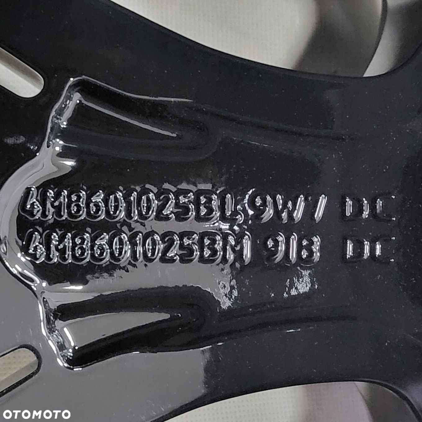 23" Lato Audi Q8 SQ8 RSQ8 Oryginał Oryginalne 4M8601025BK - 10