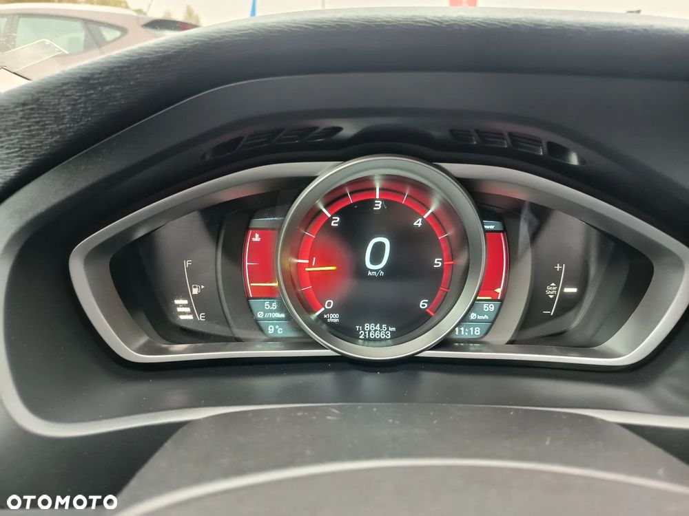 Volvo V40 Cross Country D2 You - 19
