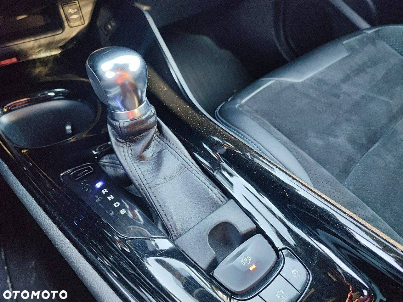 Toyota C-HR - 14