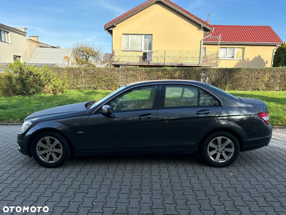 Mercedes-Benz Klasa C 180 T BlueEFFICIENCY 7G-TRONIC - 8