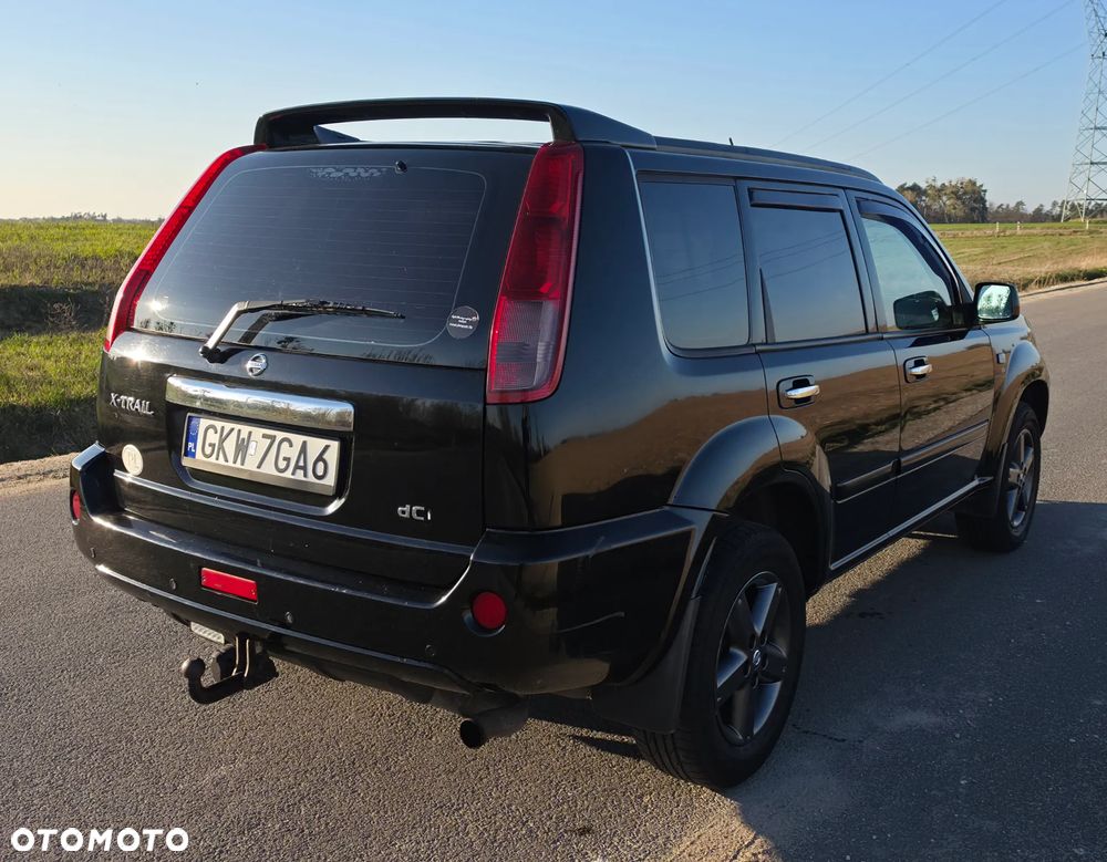 Nissan X-Trail 2.2 dCi 4x4 DPF Comfort - 6