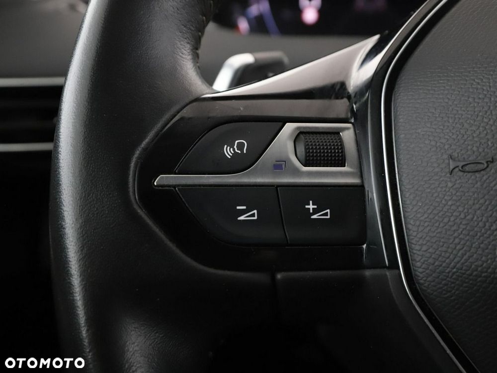 Peugeot 3008 1.2 PureTech Active S&S EAT8 - 33