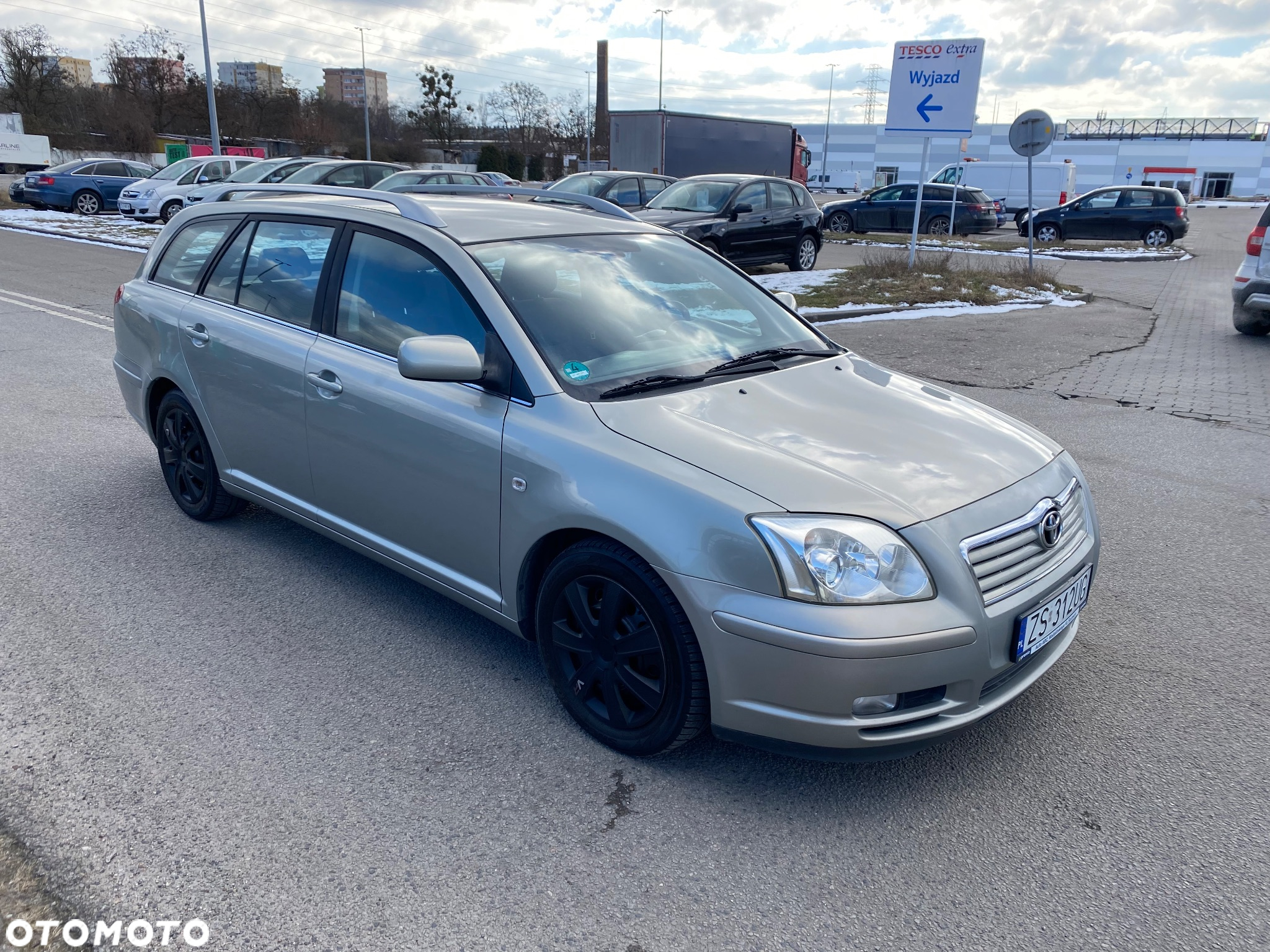 Toyota Avensis 2.0 VVT-i Combi Sol - 2