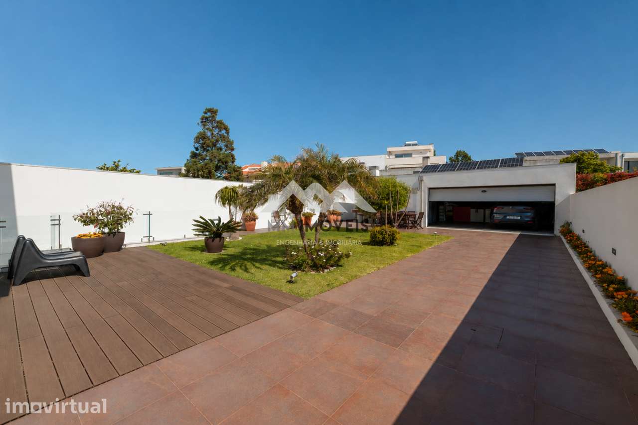 Moradia Lavra | Terraço Panorâmico Vista Mar | Jardins | Closet | Anex - Grande imagem: 3/60