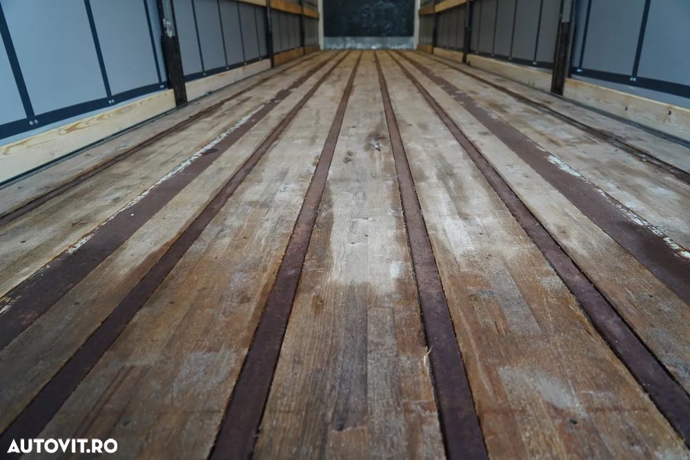 Fruehauf / CORTINĂ / STANDARD / LIFT 2.000 kg / BALCĂ PODEA PUTERNICĂ / AXE SAF - 17