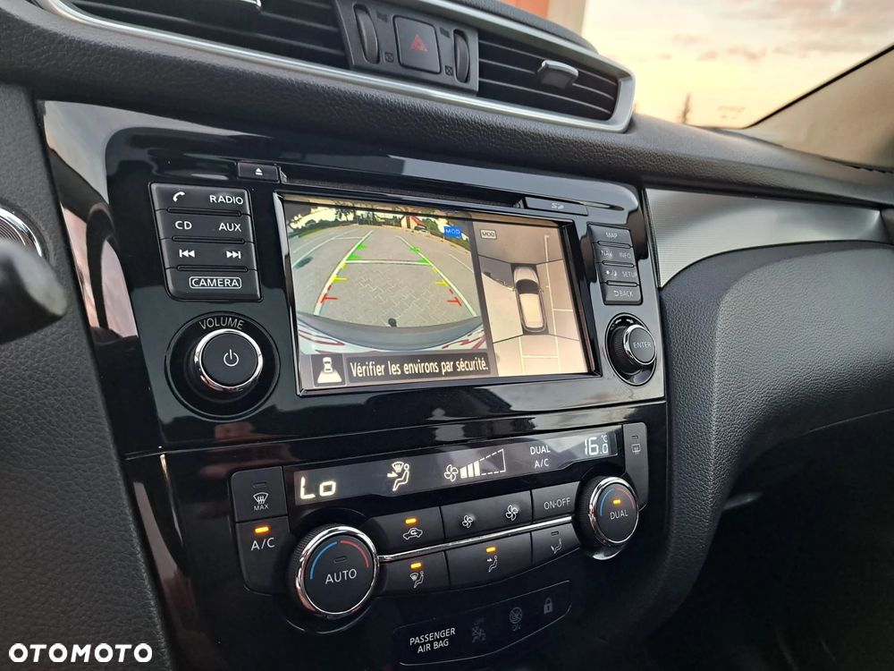 Nissan Qashqai 1.2 DIG-T Tekna EU6 - 23