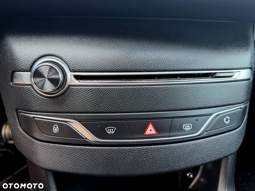 Peugeot 308 - 30