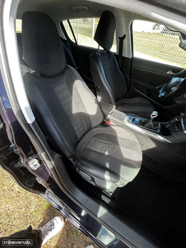 Peugeot 308 - 14
