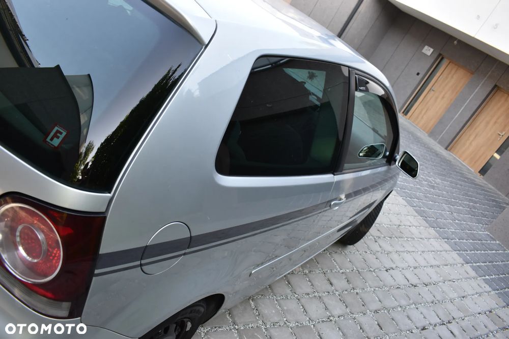 Volkswagen Polo 1.4 16V Sportline - 30