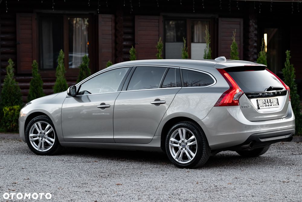 Volvo V60 T5 Momentum - 10