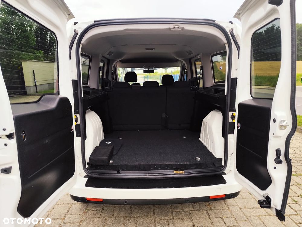 Fiat Doblo 1.4 T-Jet 16V Emotion - 11