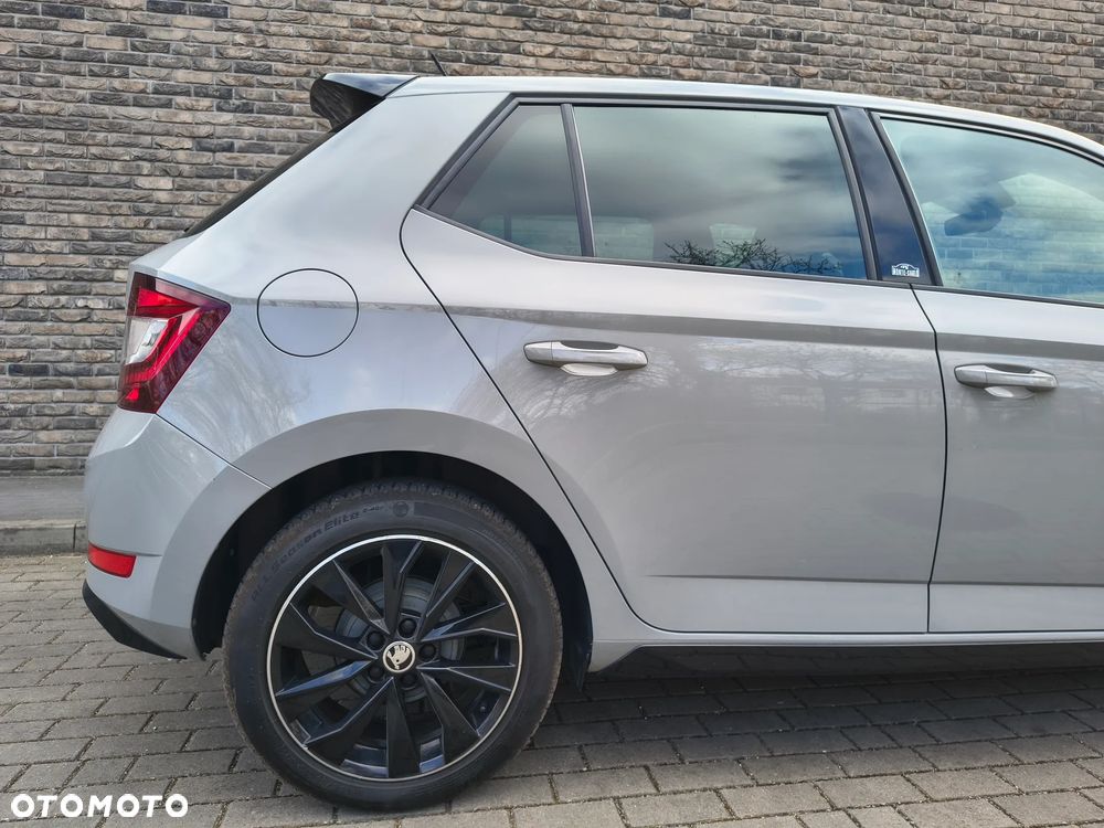 Skoda Fabia 1.0 TSI Monte Carlo - 11