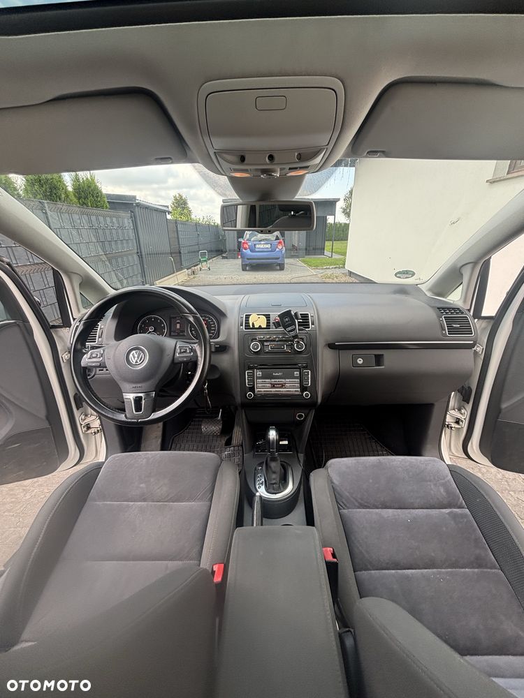 Volkswagen Touran - 6