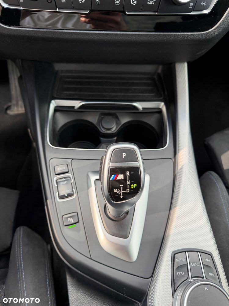 BMW Seria 2 M240i xDrive sport - 26