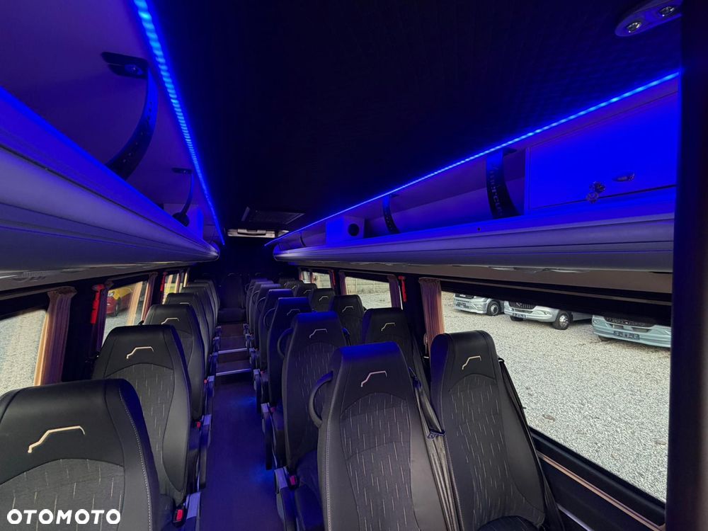 Mercedes-Benz Sprinter 519 - 33
