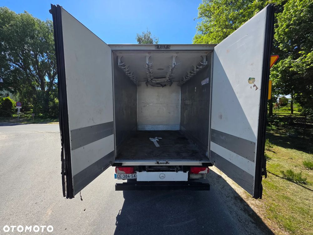Mercedes-Benz Sprinter - 11