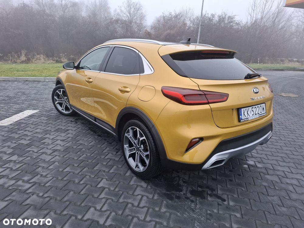 Kia XCeed - 10